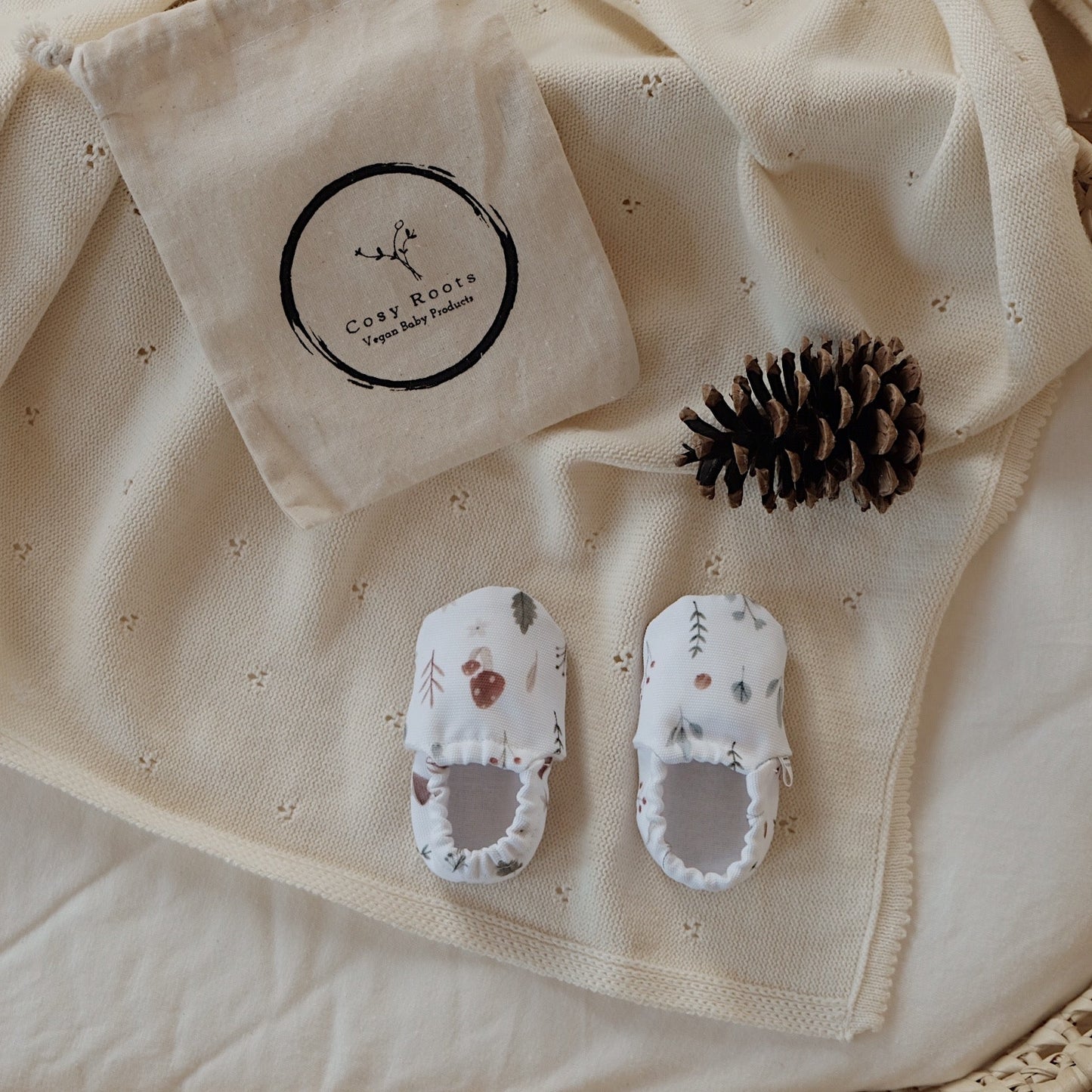 Gefütterte Cosy Roots Schuhe - verschiedene Modelle mit Muster