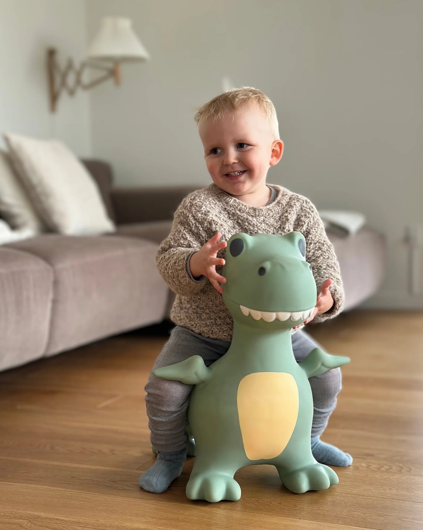 Jumping Animal - Dexter the Dino